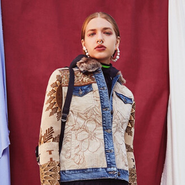 Desigual image